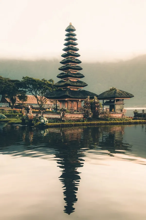 Bali: templid, riisipõllud ja surf